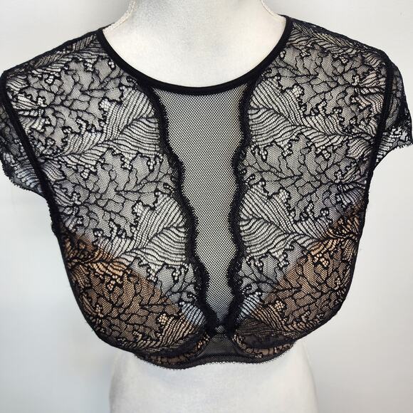 b.tempt'd Black Lace Neck Bralette Top Womens XL Cap Sleeve Built In Bra Sultry - Picture 5 of 12